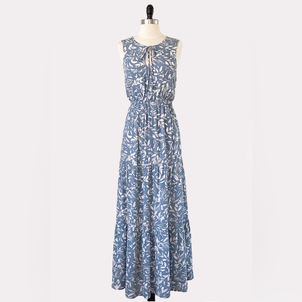 Leaf Print Maxi Dress in Blue